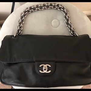 Chanel Black Lambskin Leather Chain “Soft Jumbo”